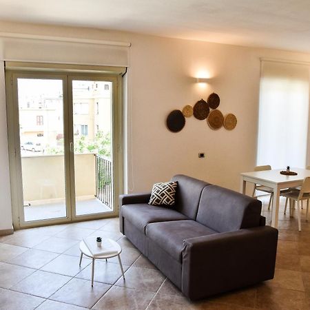 Sunshine Apartment - Appartamento Vicino Al Mare, Cagliari, Sardinia Eksteriør billede