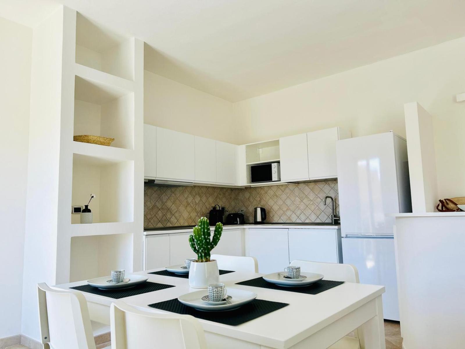 Sunshine Apartment - Appartamento Vicino Al Mare, Cagliari, Sardinia Eksteriør billede